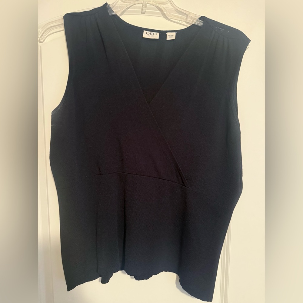 Crossover Black light sweater